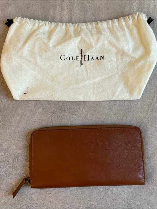 Cole Haan Handbags - Cole Haan Brown Leather Zip Wallet Passport Holder